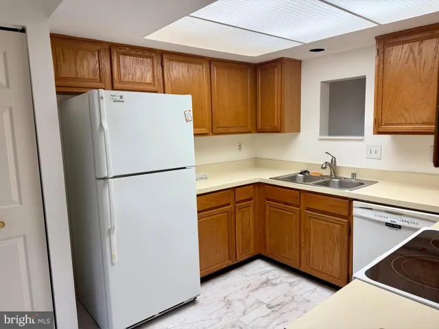 $2,450 | 12429 Port Haven Drive, Germantown, MD 20874