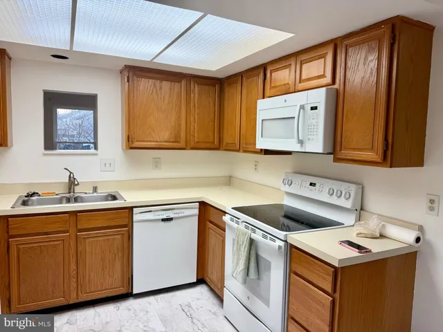 $2,450 | 12429 Port Haven Drive, Germantown, MD 20874