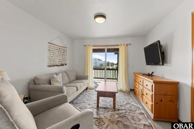 $925,000 | 632 Myrtlewood Court, Corolla, NC 27927