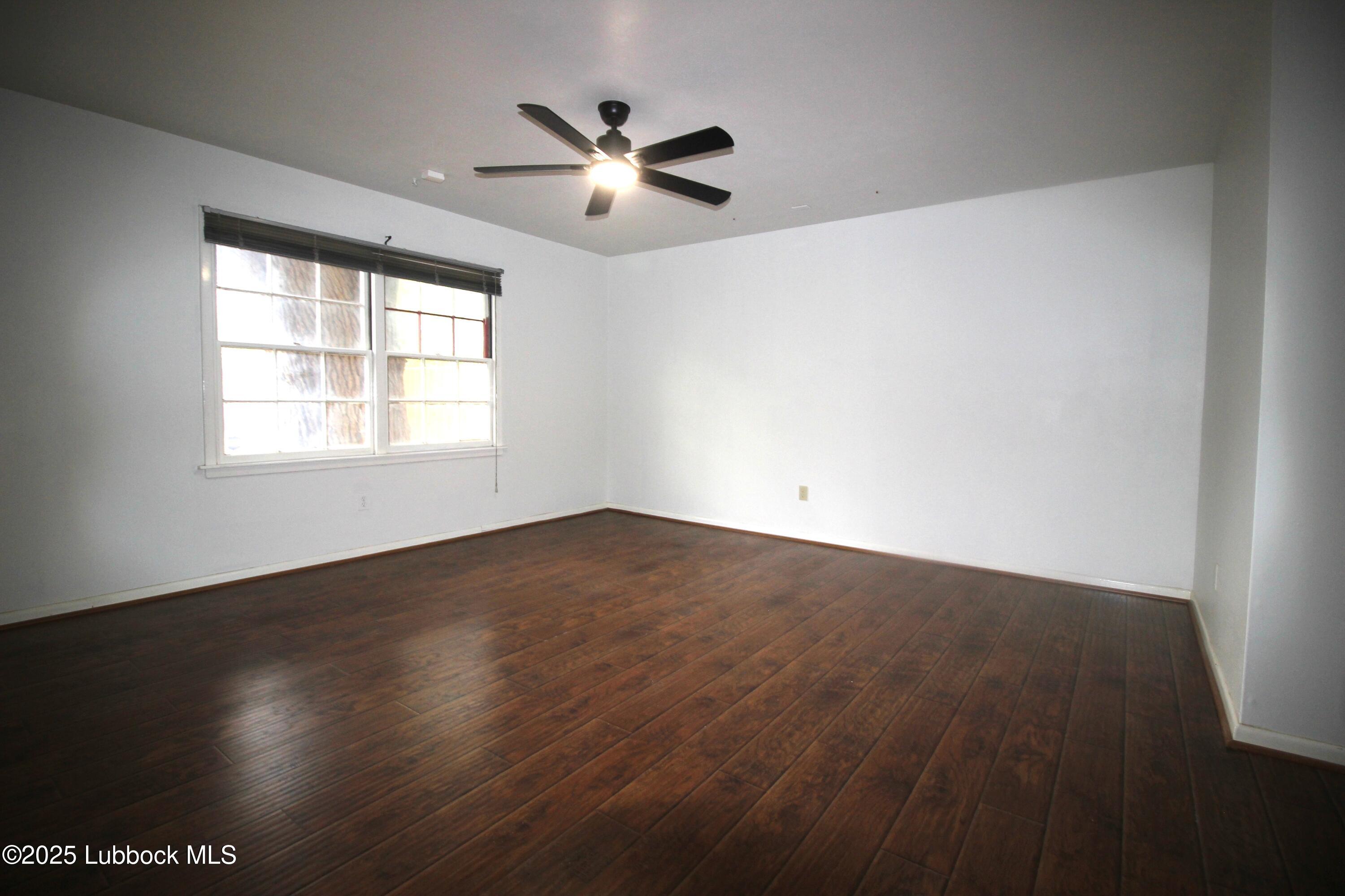 3707 38th Street Lubbock, TX 79413 - Photo 11 of 24 IMG_9850