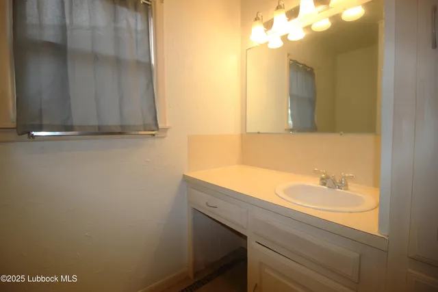 $169,000 | 3707 38th Street, Lubbock, TX 79413