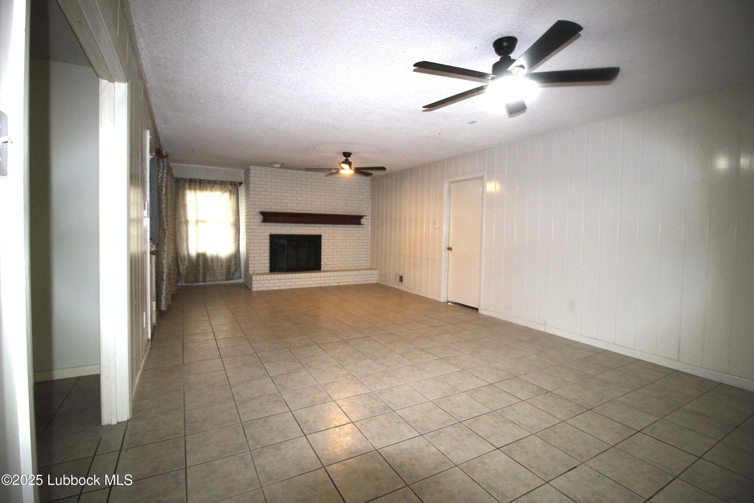 3707 38th Street Lubbock, TX 79413 - Photo 4 of 24 IMG_9838