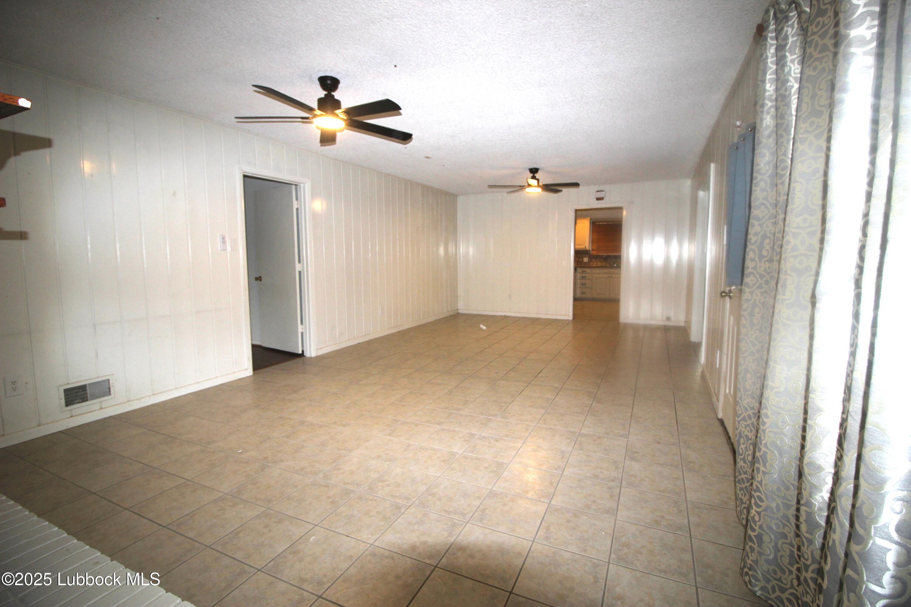 3707 38th Street Lubbock, TX 79413 - Photo 6 of 24 IMG_9868