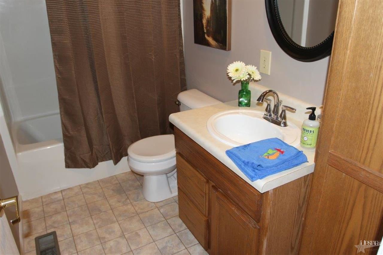 19002 Bishop Road Spencerville, IN 46788 - Photo 16 of 30 Gallery Image 16
