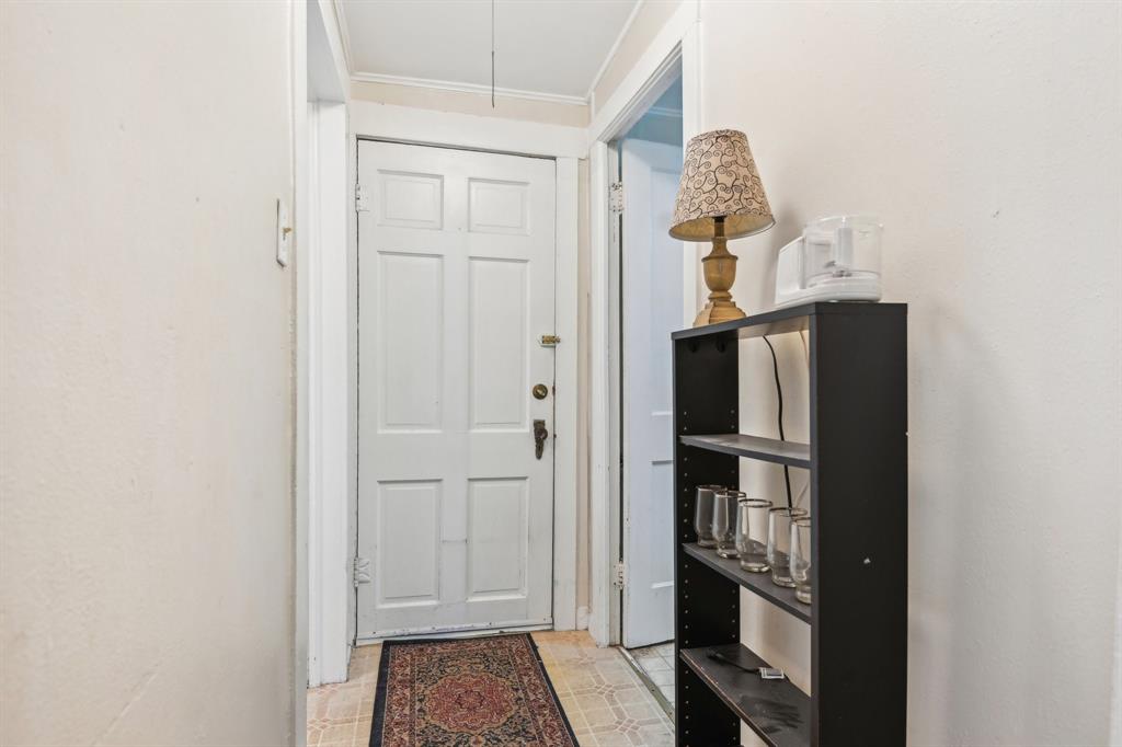 2509 Bird Street Fort Worth, TX 76111 - Photo 20 of 30 a view of hallway with elevator