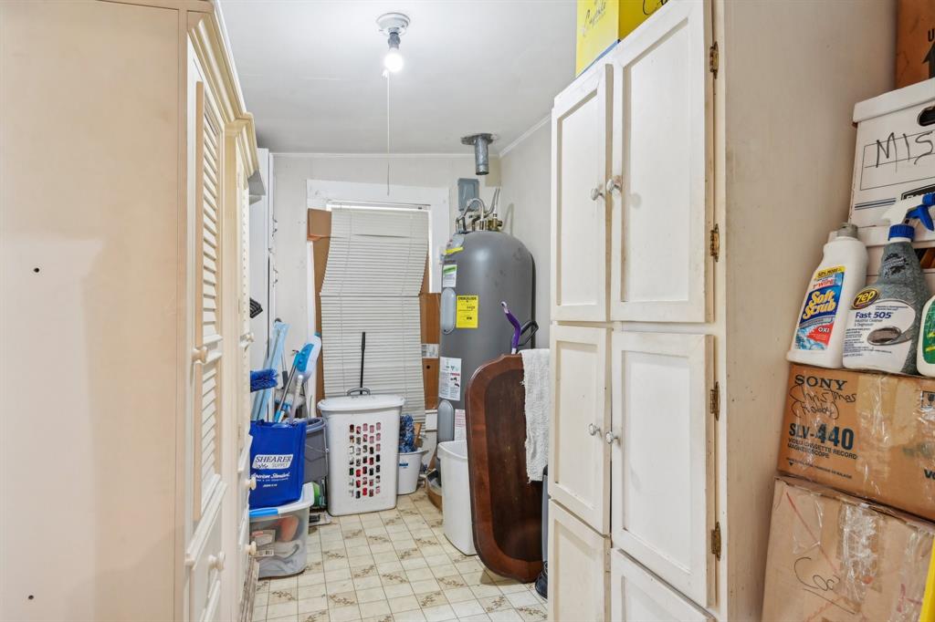 2509 Bird Street Fort Worth, TX 76111 - Photo 9 of 30 a view of living room