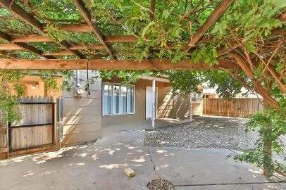 $1,800 | 2517 33rd Street, Lubbock, TX 79410