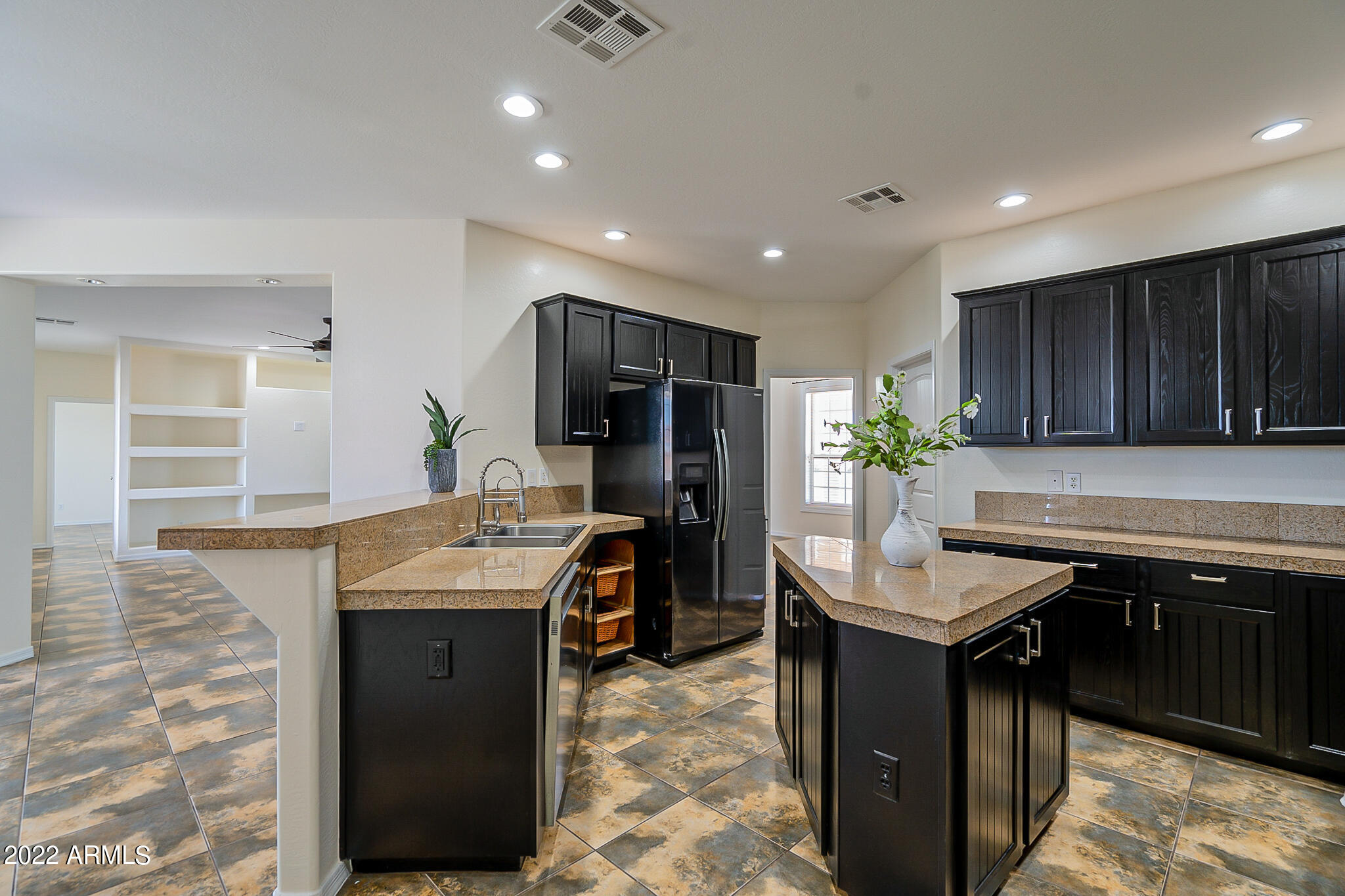 14928 South Tuthill Road Buckeye, AZ 85326 - Photo 5 of 50 Kitchen