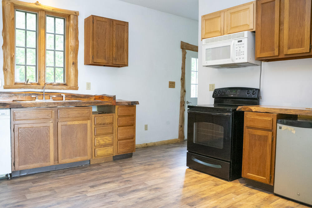 586 Reservoir Road Peru, NY 12972 - Photo 7 of 28 Gallery Image 7