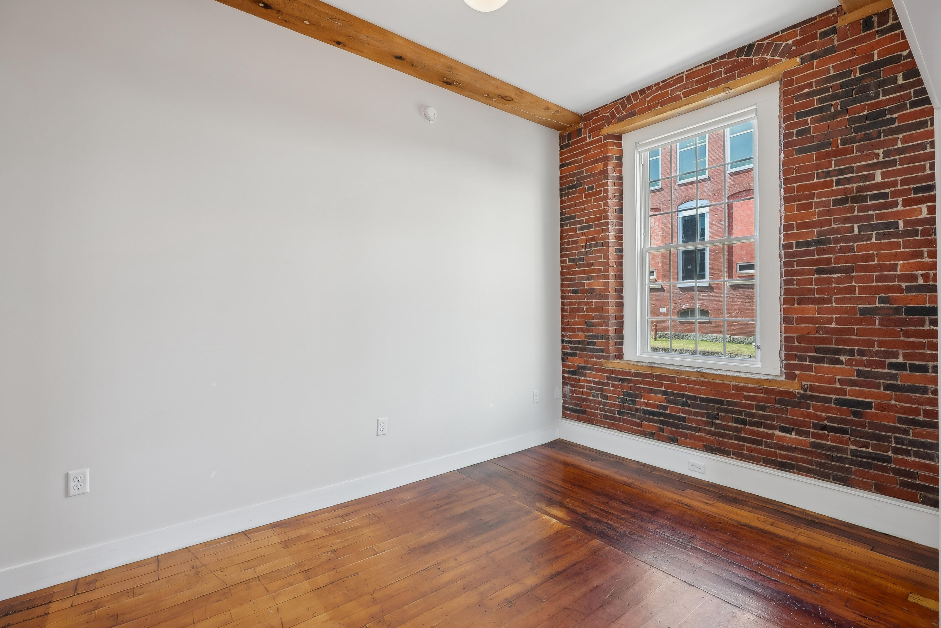 2 Main Street, Unit 15302 Biddeford, ME 04005 - Photo 21 of 57 Stunning Unit 15-302