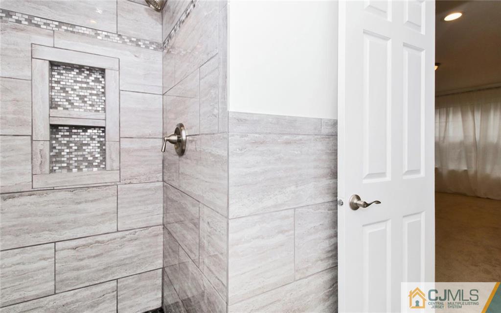 86 Keystone Court, Unit 86 Edison, NJ 08817 - Photo 19 of 24 Gallery Image 19