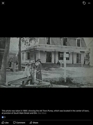 a view of a house with a big yard