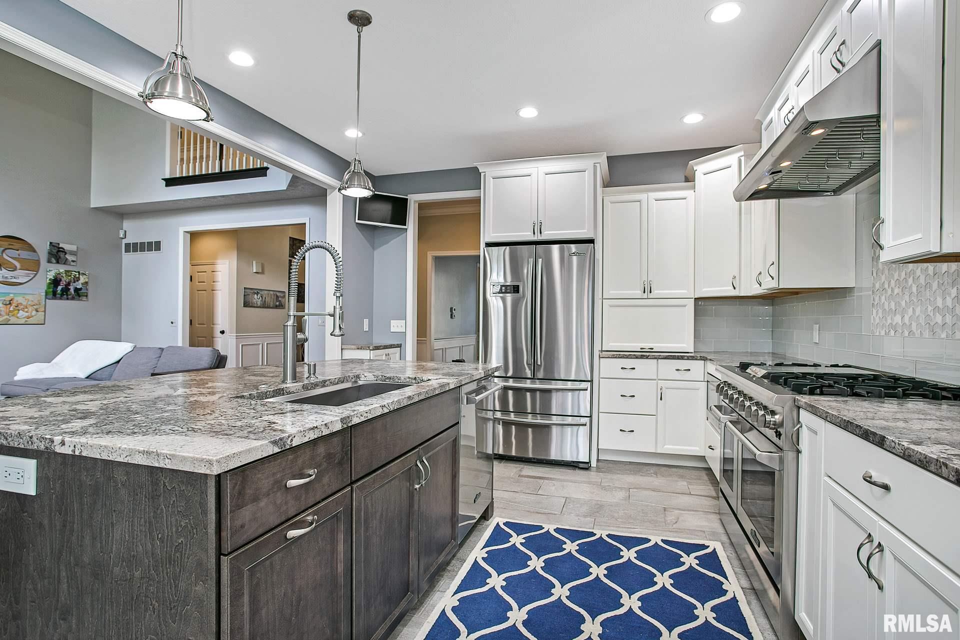 2527 Lincoln Road Bettendorf, IA 52722 - Photo 19 of 49 Gallery Image 19