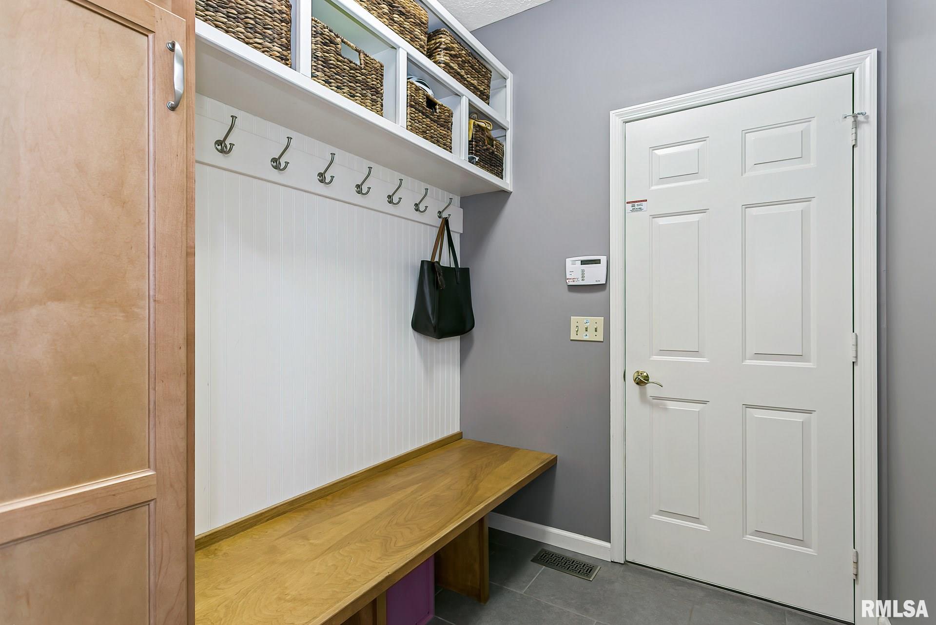 2527 Lincoln Road Bettendorf, IA 52722 - Photo 29 of 49 Gallery Image 29