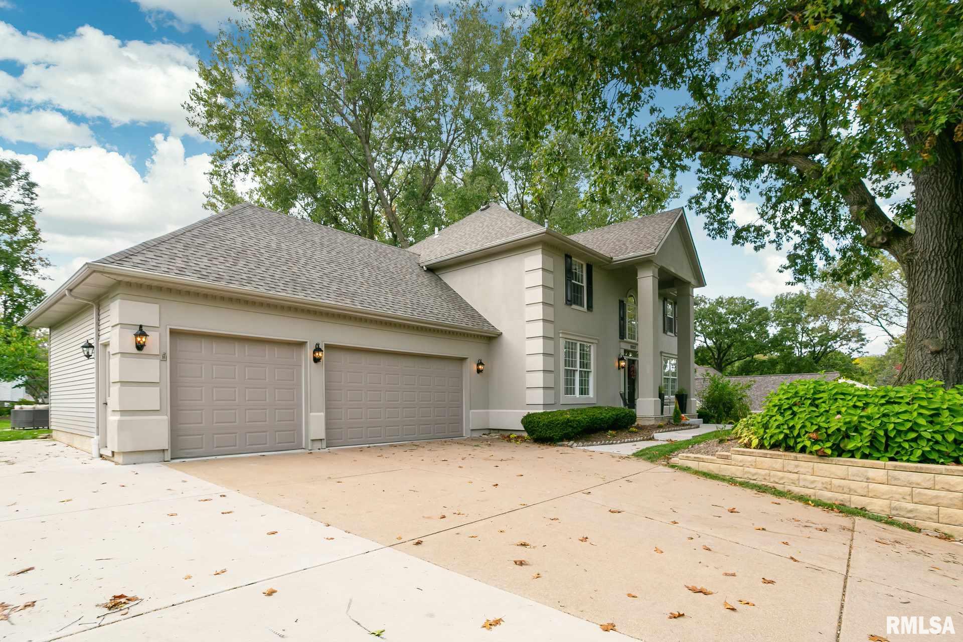 2527 Lincoln Road Bettendorf, IA 52722 - Photo 3 of 49 Gallery Image 3