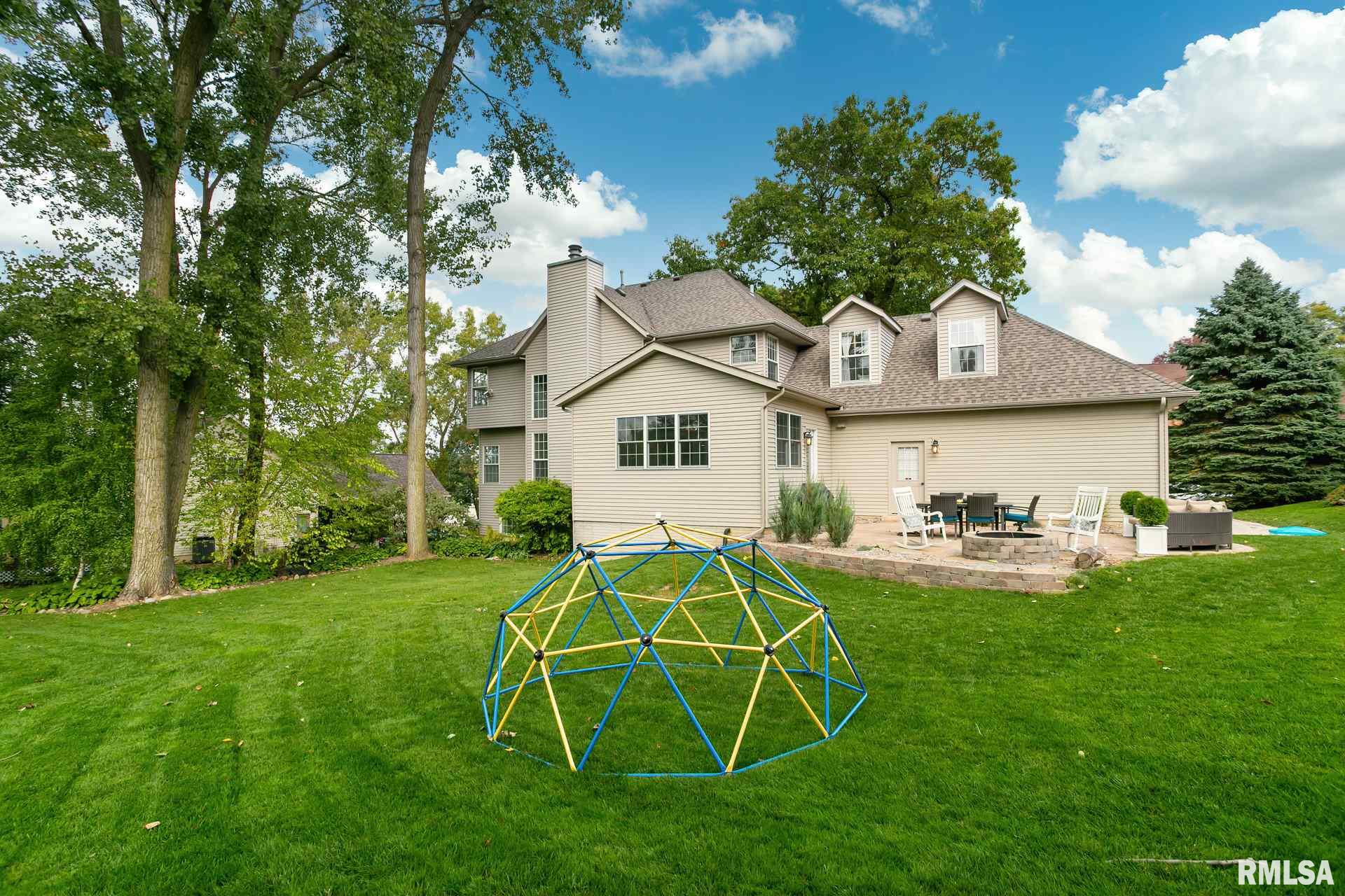 2527 Lincoln Road Bettendorf, IA 52722 - Photo 5 of 49 Gallery Image 5