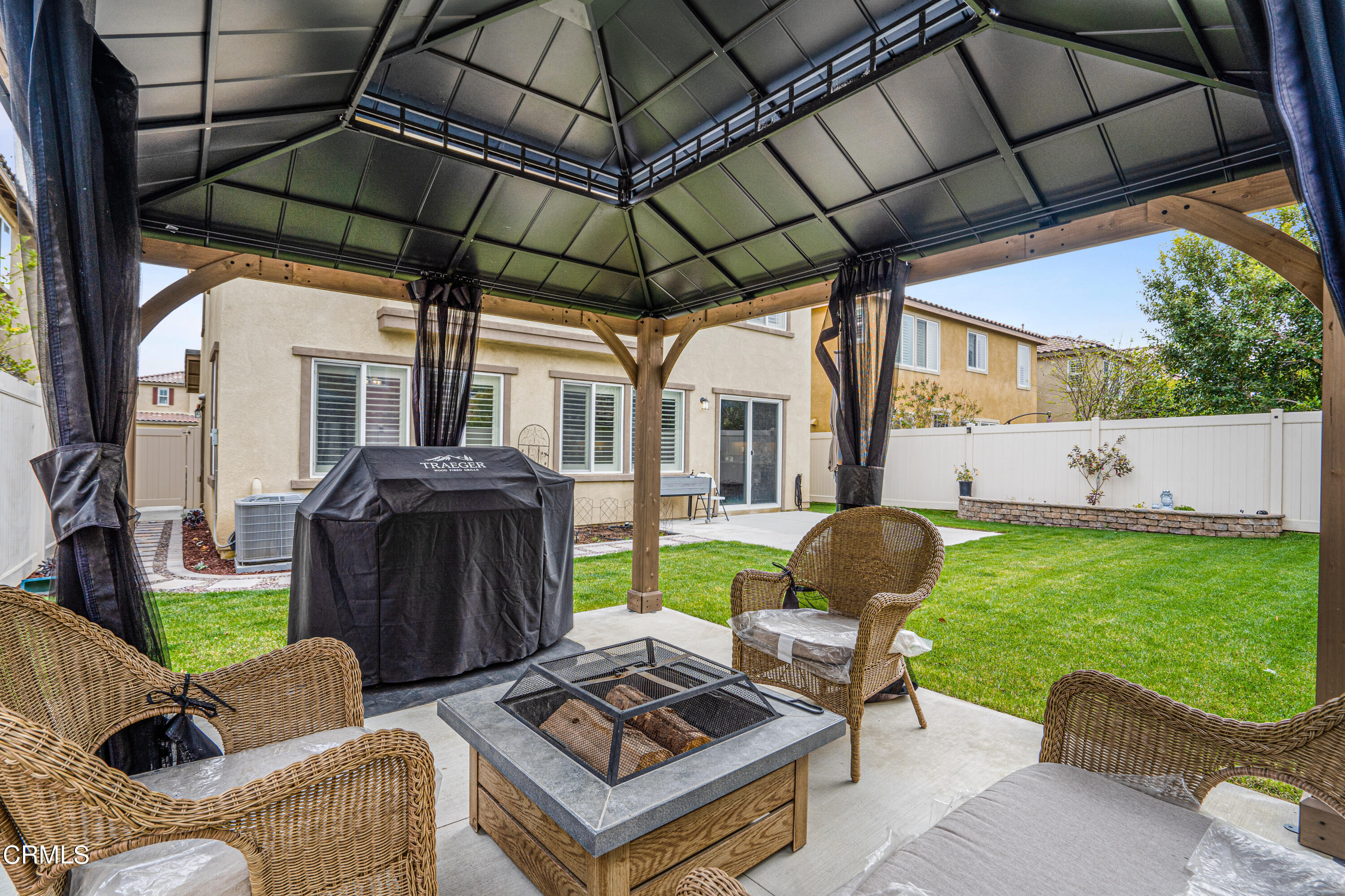 652 Xanadu Way Oxnard, CA 93036 - Photo 13 of 68 a building outdoor space with patio furniture