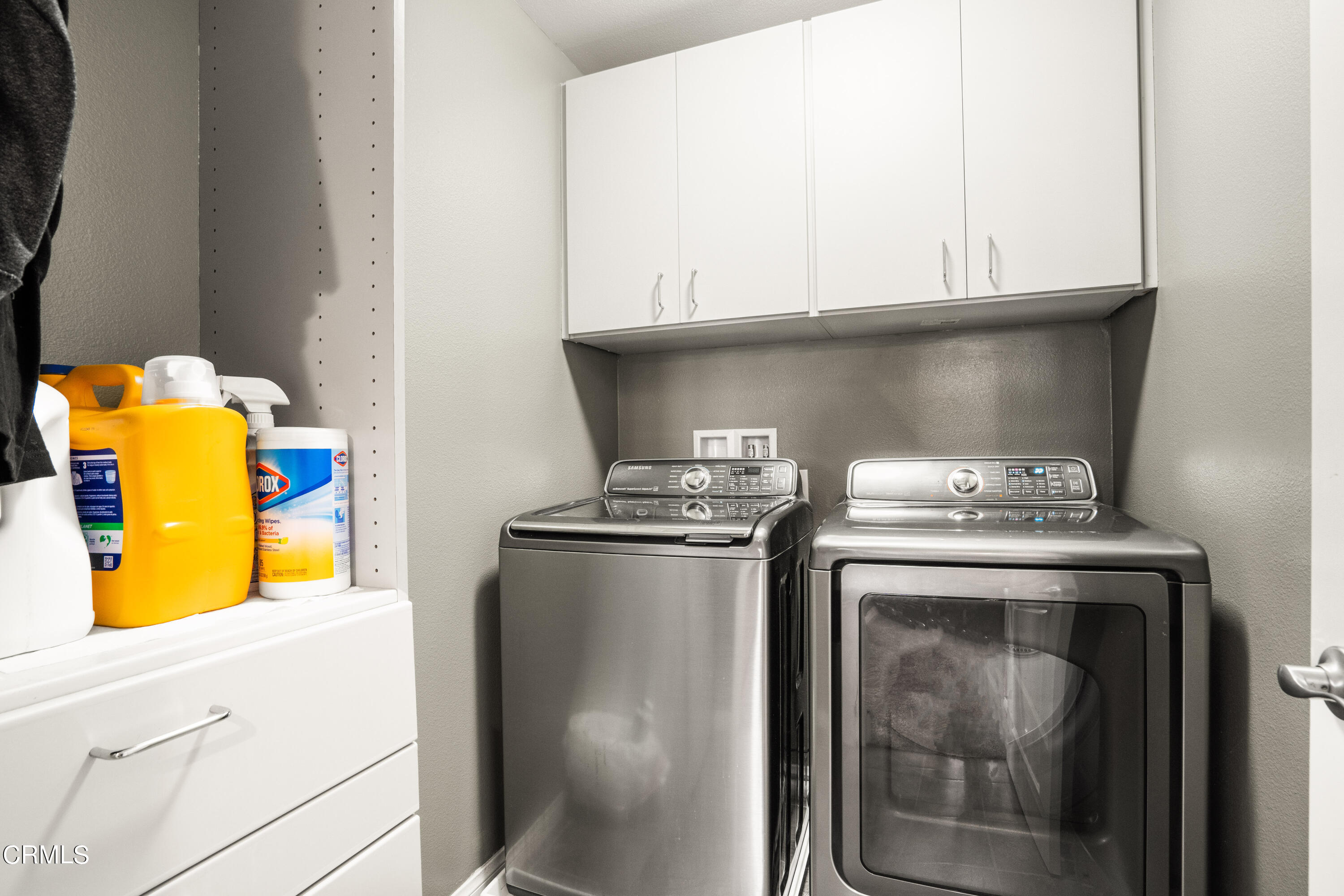 652 Xanadu Way Oxnard, CA 93036 - Photo 60 of 68 a stove top oven sitting inside of a kitchen