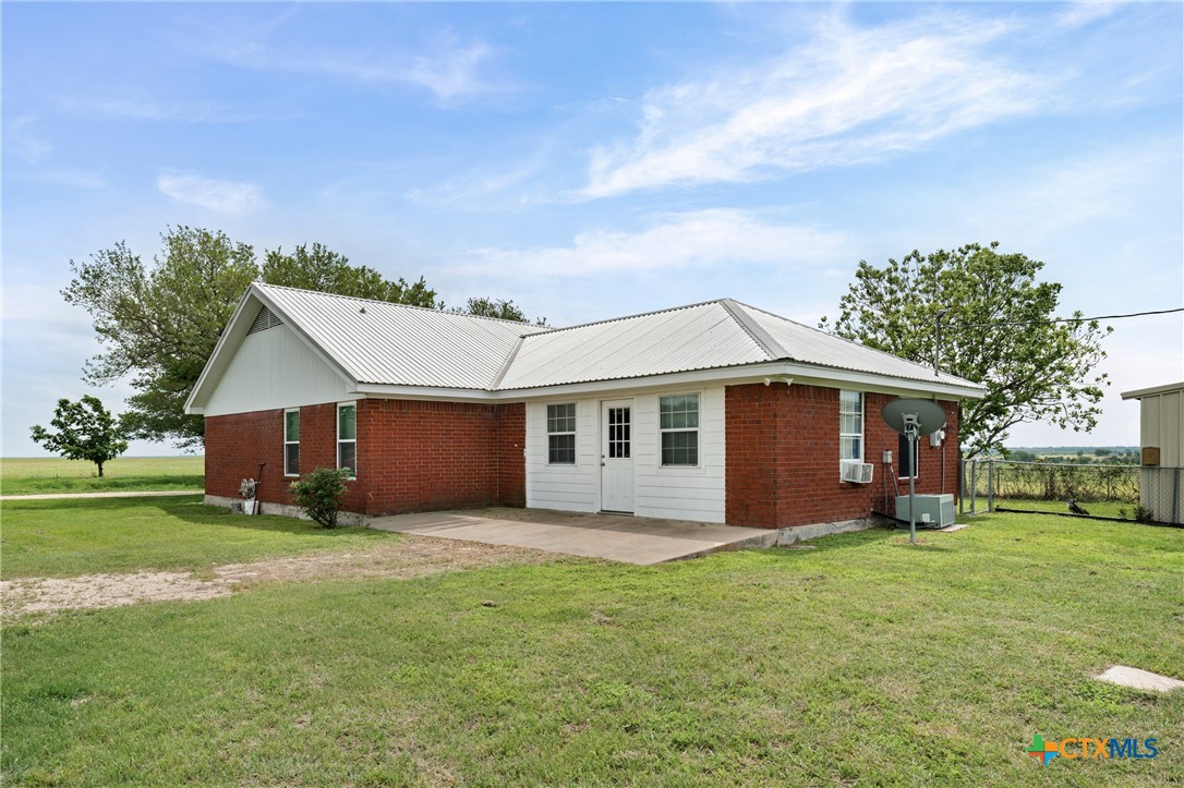 6990 Stringtown Spur Rogers, TX 76569 - Photo 18 of 33