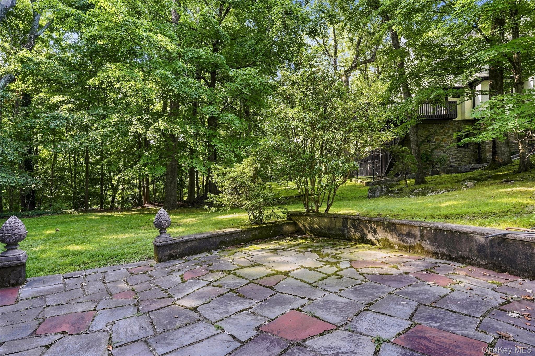 7 Overhill Road New Rochelle, NY 10804 - Photo 28 of 34 Gallery Image 28