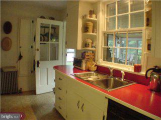 232 Edinburg Road Hamilton, NJ 08619 - Photo 4 of 6