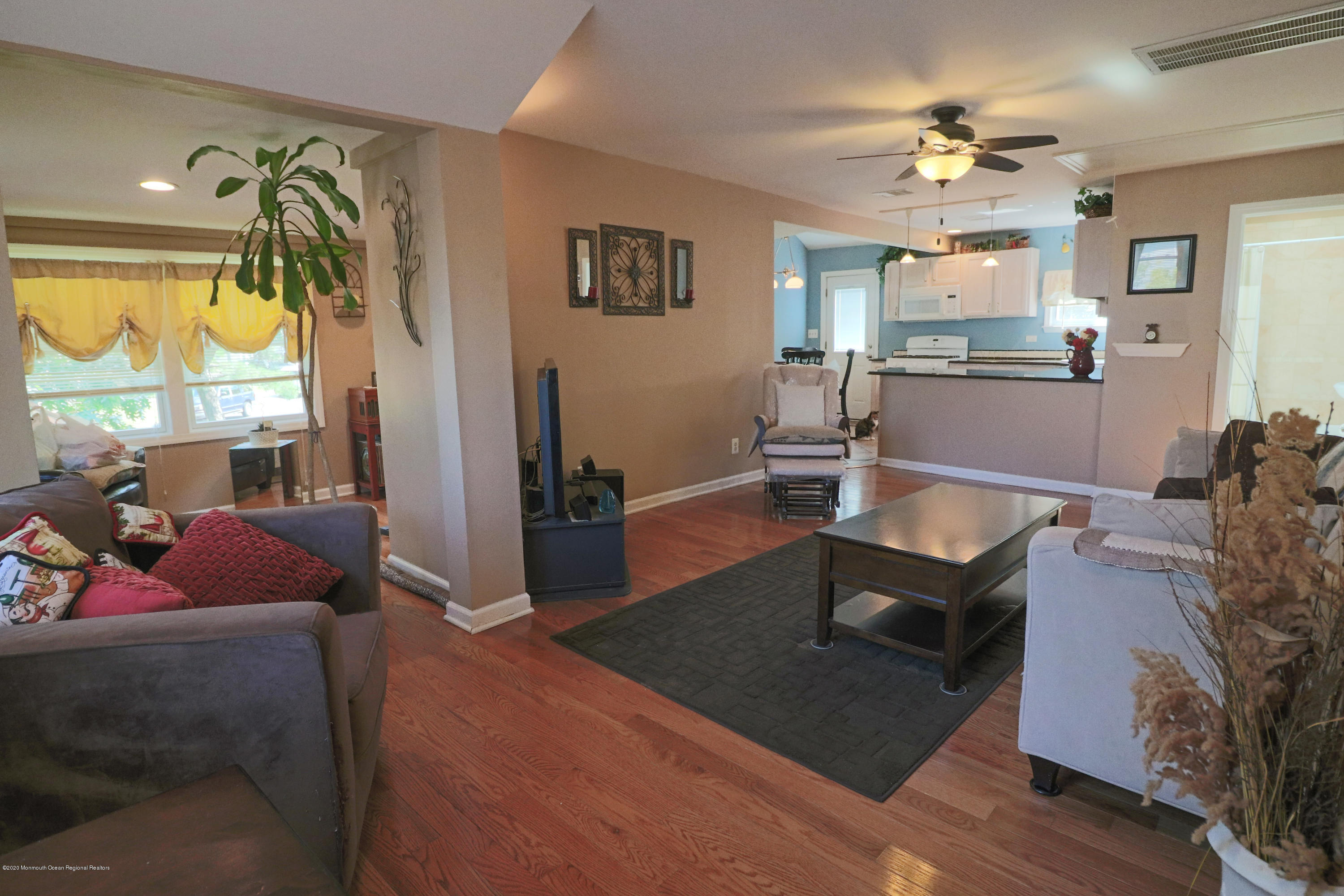 54 Breton Road Brick, NJ 08723 - Photo 4 of 17 IMG_5515