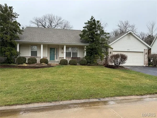 $455,000 | 15911 Fairway Lake Court, Chesterfield, MO 63017