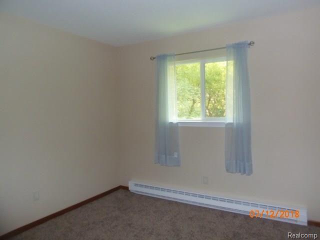 8105 McClements Road Brighton, MI 48114 - Photo 13 of 20 2018-07-12 03.54