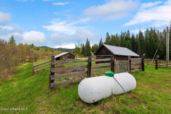 $575,000 | 1206 Meadowood Road, Sandpoint, ID 83864