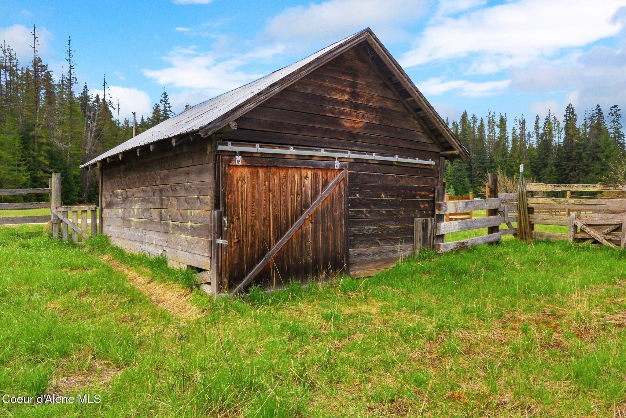 1206 Meadowood Road Sandpoint, ID 83864 - Photo 48 of 57 45_DSC06231