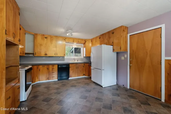 $575,000 | 1206 Meadowood Road, Sandpoint, ID 83864