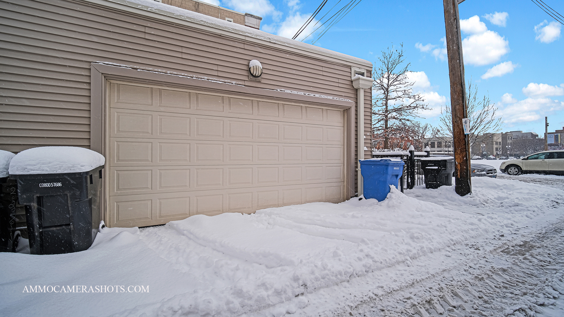 925 South Lytle Street, Unit A Chicago, IL 60607 - Photo 40 of 41 a view of a backyard of the house