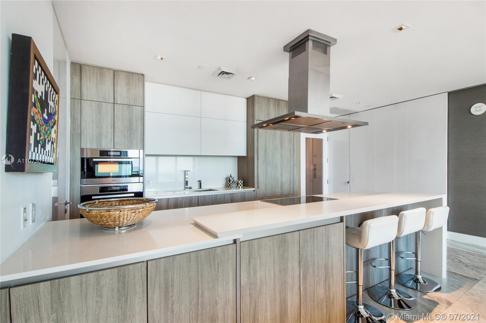 360 Ocean Drive, Unit LPH5S Key Biscayne, FL 33149 - Photo 18 of 38