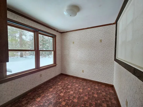 $269,900 | 12 Ferry Road, Montague, MA 01351