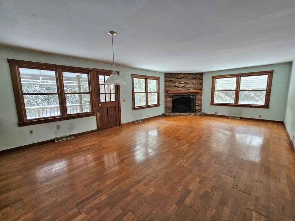 12 Ferry Road Montague, MA 01351 - Photo 3 of 23