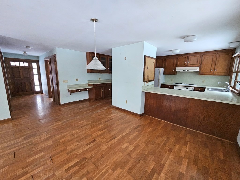 12 Ferry Road Montague, MA 01351 - Photo 7 of 23