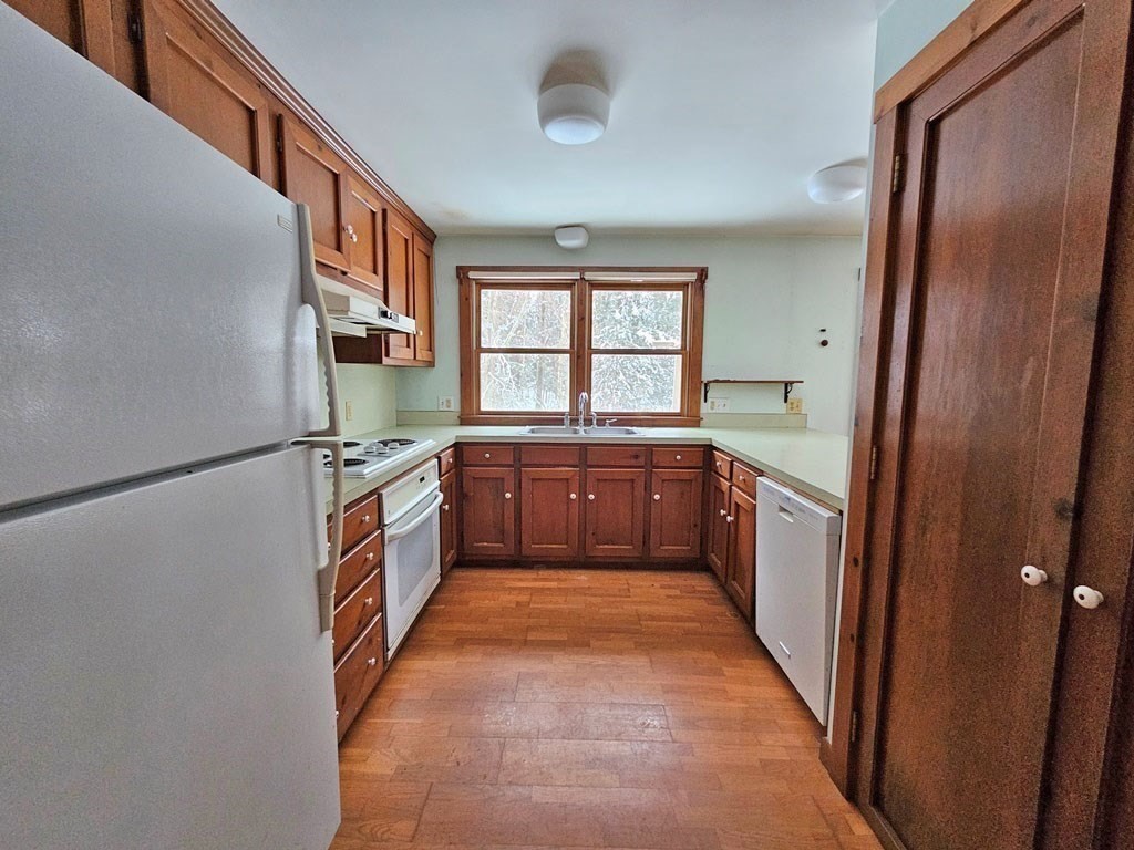 12 Ferry Road Montague, MA 01351 - Photo 10 of 23