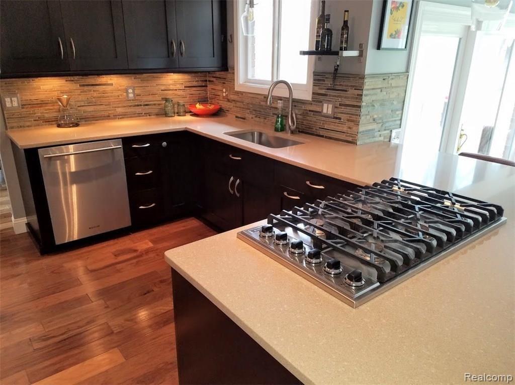 1821 Charm Court Rochester Hills, MI 48306 - Photo 3 of 22