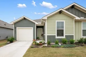 $195,500 | 549 Arnold Loop, Unit A, Kyle, TX 78640