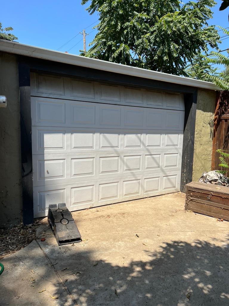 533 Reeves Avenue Yuba City, CA 95991 - Photo 17 of 36 2 Car Garage