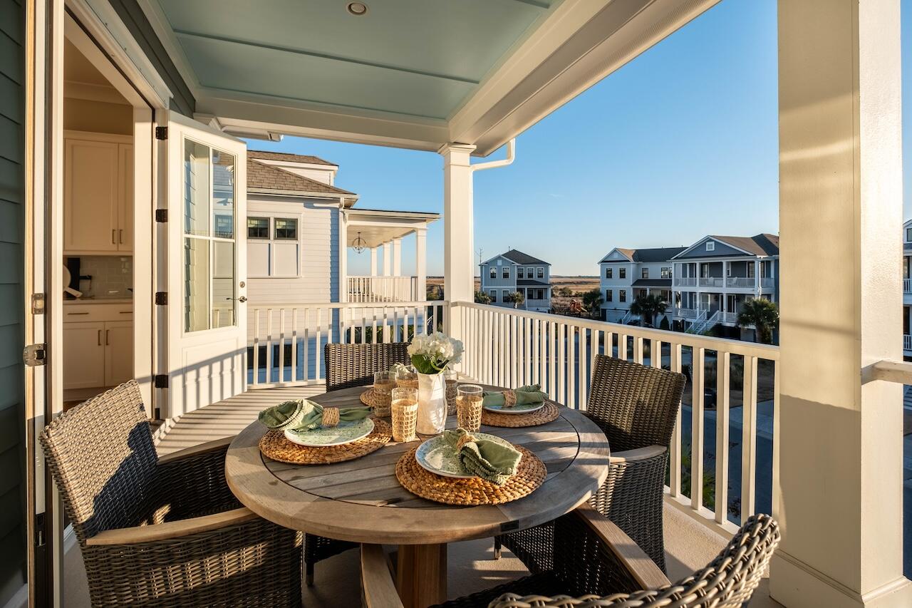 1646 Red Tide Road Mount Pleasant, SC 29466 - Photo 34 of 93 Outdoor dining at its finest