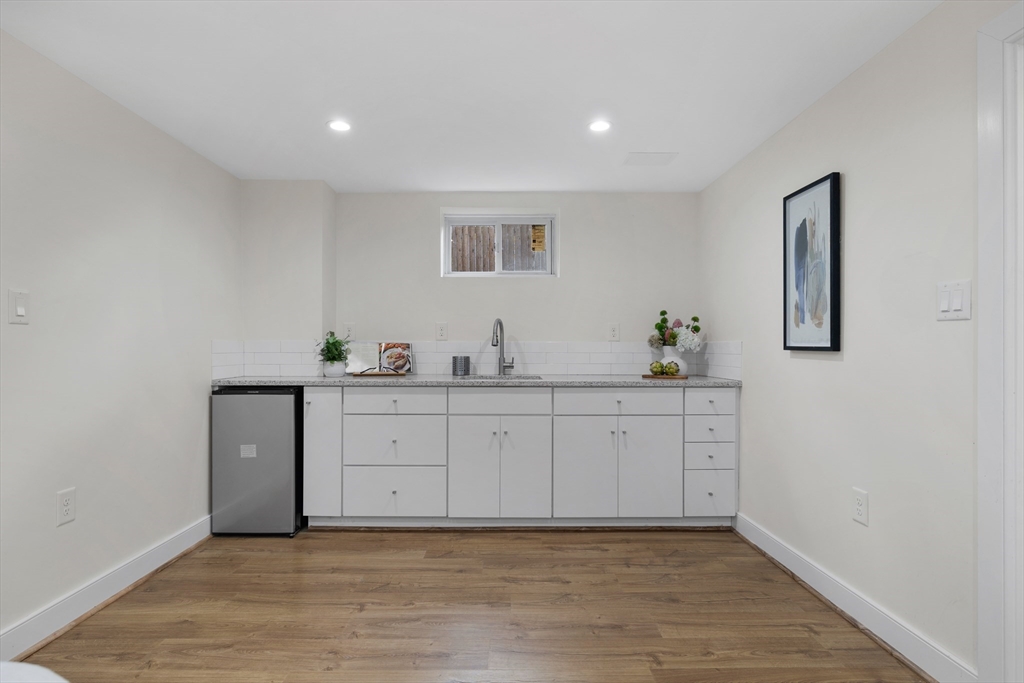 303 Russett Road Brookline, MA 02467 - Photo 27 of 34 Gallery Image 27