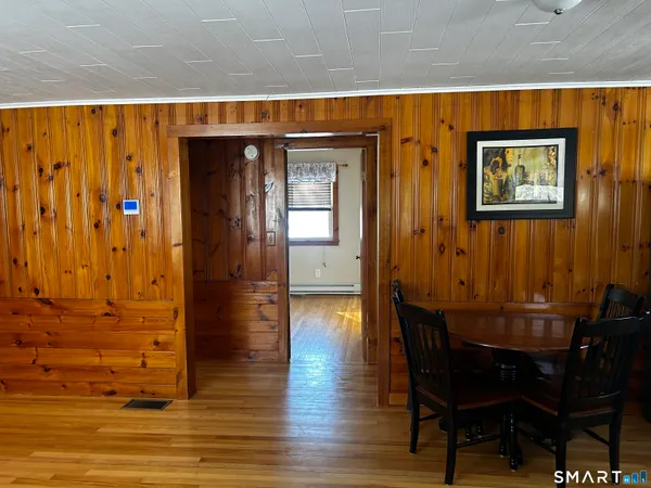 $2,100 | 5 Niles Road, New Hartford, CT 06057