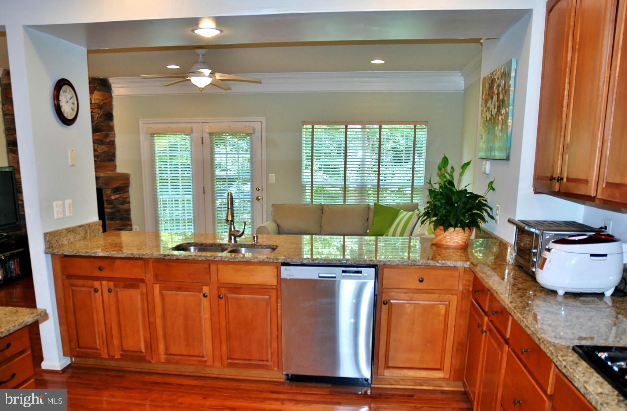 18722 Broken Oak Road Boyds, MD 20841 - Photo 5 of 30 Kitchen