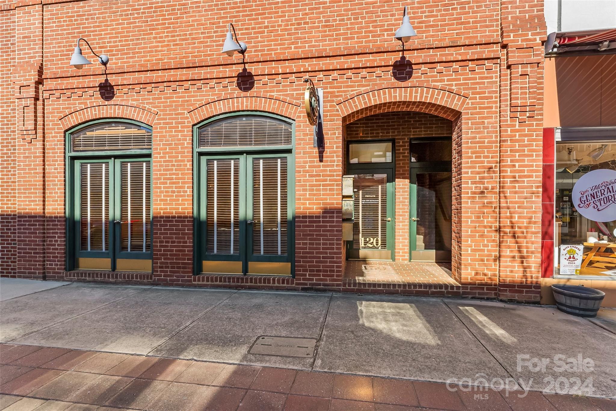 118 West Union Street, Unit A Morganton, NC 28655 - Photo 2 of 48