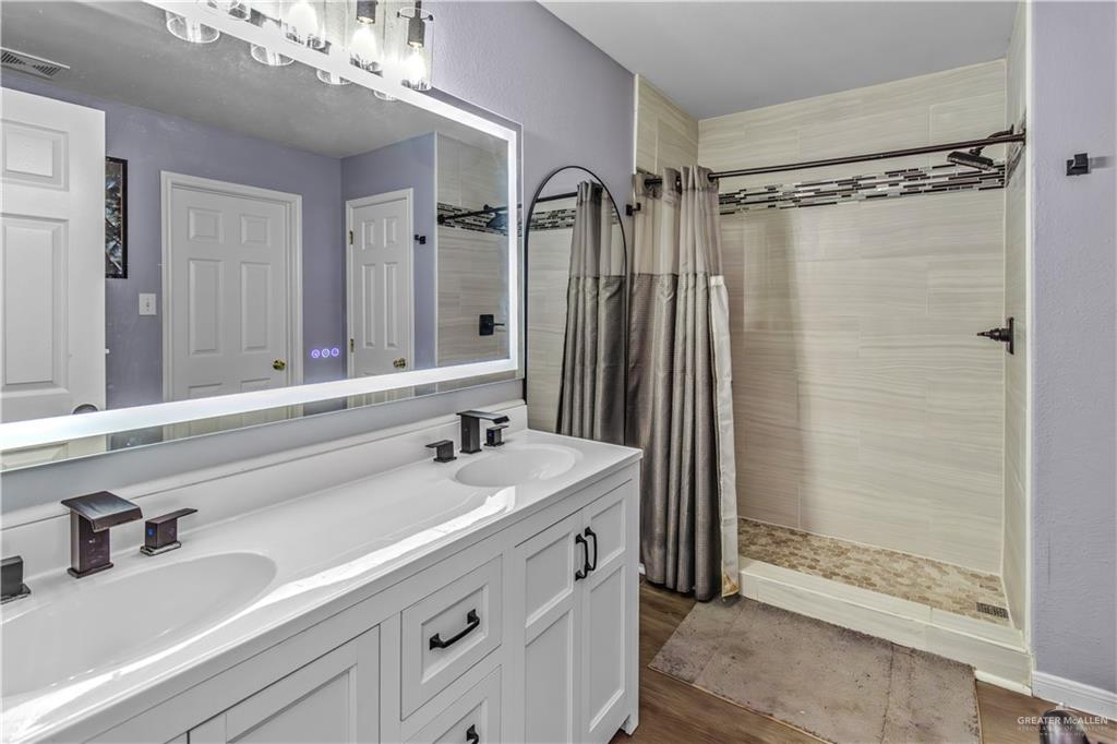 1320 Rio Comal Circle San Juan, TX 78589 - Photo 13 of 23