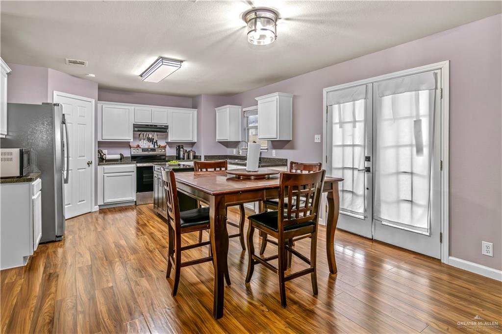 1320 Rio Comal Circle San Juan, TX 78589 - Photo 7 of 23