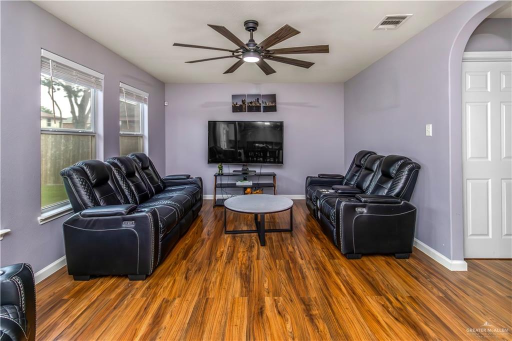 1320 Rio Comal Circle San Juan, TX 78589 - Photo 8 of 23