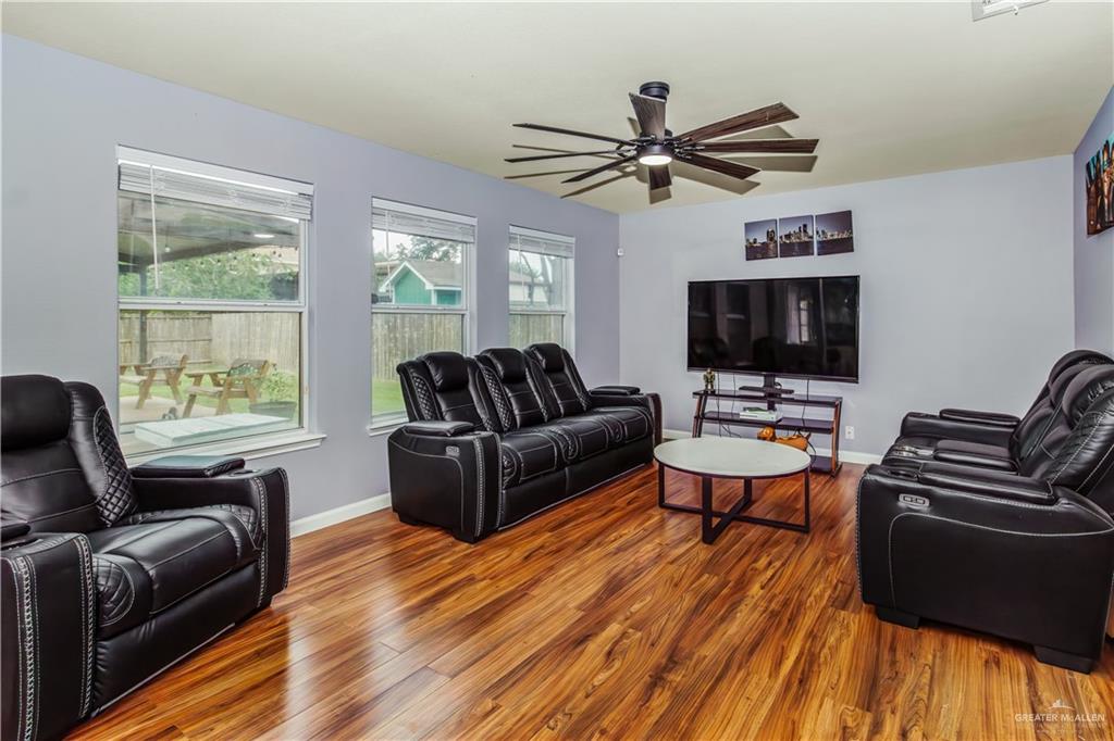 1320 Rio Comal Circle San Juan, TX 78589 - Photo 9 of 23