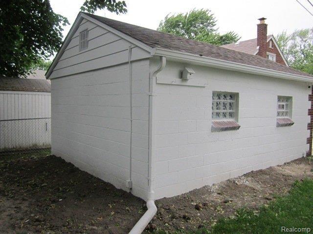 15091 Champaign Road Allen Park, MI 48101 - Photo 17 of 18 IMG_0117